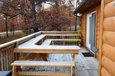 Luxury 2700 Sq Ft Log Cabin Private Hot Tub Game room Pool Table Best View