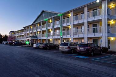 HomeTowne Studios by Red Roof Philadelphia-Maple Shade NJ