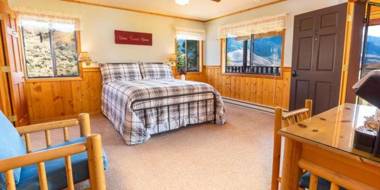 Twin Peaks Guest Ranch