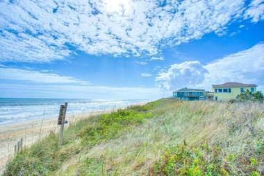 C323C - Betty`s Oceanside