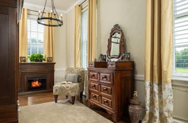 Magnolia Manor and Chapel