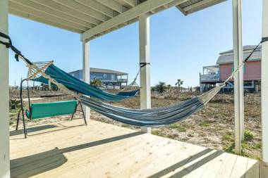 Sunset Sanctuary - Adorable Beach Bungalow with Gorgeous Gulf Views!