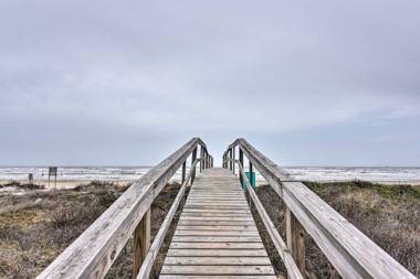 Idyllic Gulf Coast Escape Steps to Surfside Beach