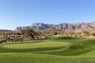 Gold Canyon Golfers Getaway with Pool and Views!