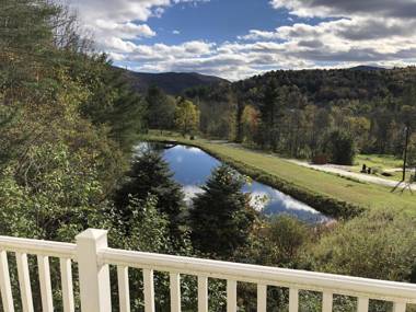 Silver Spring Chalet Large 4 bedroom Pittsfield VT 20 min to Killington Slopes