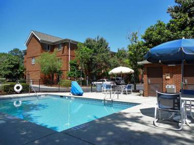 Extended Stay America Suites - Charleston - Northwoods Blvd