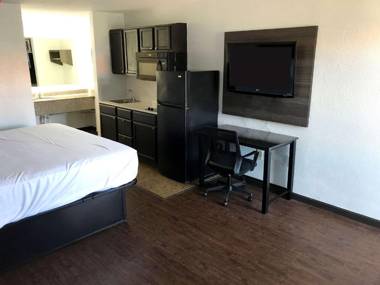 Suburban Extended Stay Hotel North Charleston I-526