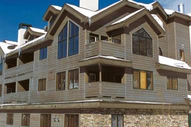 Studio Colorado Vacation Rental Located in River Run Village with Hot Tub and Pool Access