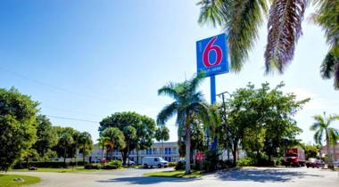 Motel 6-Lantana FL