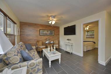 Gulf Holiday by Beachside Management