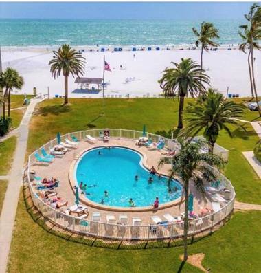 Jamaica Royal Beachfront by Beachside Management