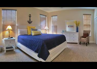 Avenida De Cortez 5210