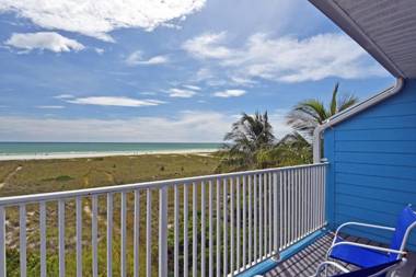 Beach Front and Walking Distance to Village