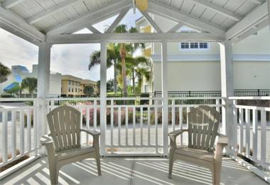 Ideal Beach Cottage Steps to Siesta Beach and Village Shops and Restaurants