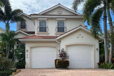 Palm Island Canal Home - 4 BR