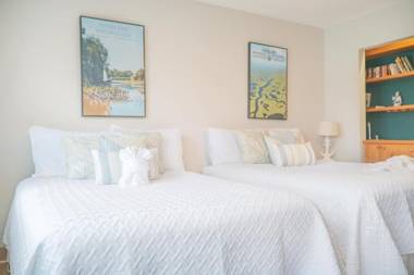 A Tide that Binds Us; by Beachside Management