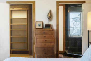 A Tide that Binds Us; by Beachside Management