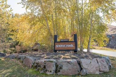 Snowcreek Condo 1579 -Sun Valley Resort Amenities Plus Hot Tub Onsite