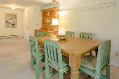 One bedroom Cottonwood with community pool hot tub tennis and golf