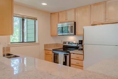 One bedroom Cottonwood with community pool hot tub tennis and golf