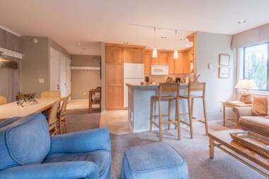 Cottonwood Condo 1413 - Remodeled Near Historic Sun Valley Lodge and Ice Rink