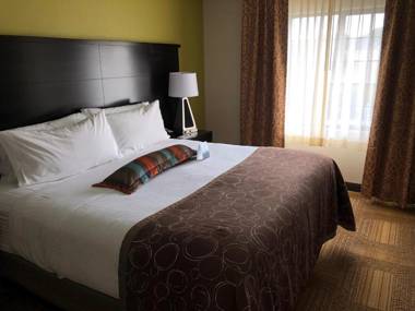 Staybridge Suites Grand Rapids-Kentwood an IHG Hotel