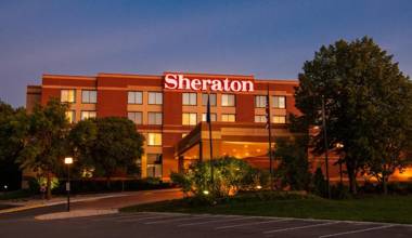 Sheraton Minneapolis West Hotel