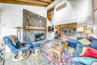 Meadow House 30 | Discover Sunriver