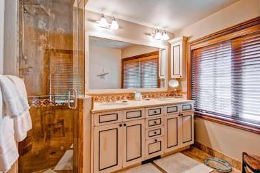 Oxford Court by East West Hospitality