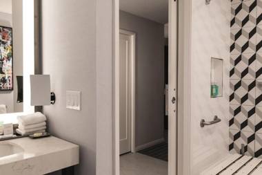 Montrose at Beverly Hills