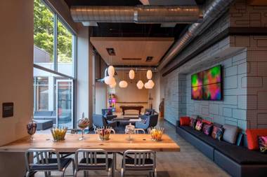 Aloft Long Island City-Manhattan View
