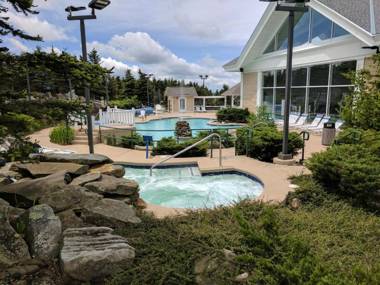 Stroll to Slopes Village Area Ski in-out MtLodge 333