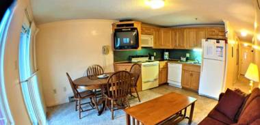 Stroll to Slopes Village Area Ski in-out MtLodge 308