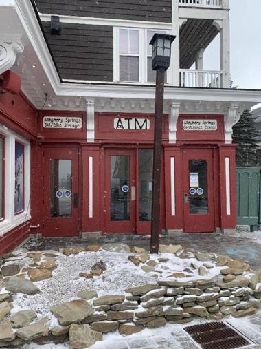 Allegheny Spring 326 ski in out Pool HotTub