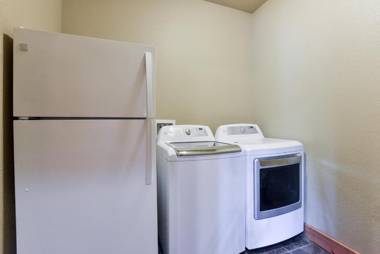 Luxury Lakefront Chalet Resort 2 Pools FREE Amenities Dock Kayaks Waterslide