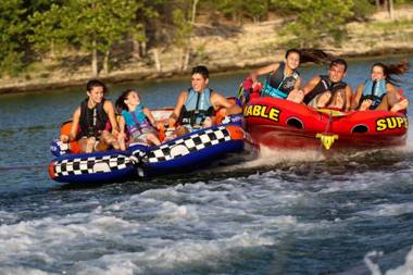 Chalets Resort Luxury Lakefront Villa Family Friendly 2 Pools Free Amenities