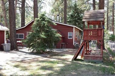 Green Cabin in Big Bear Lake