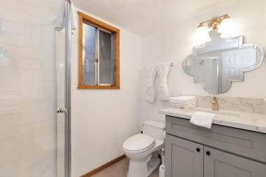 Bear Cabin - 1976 by Big Bear Vacations