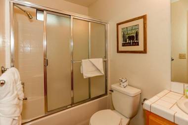 Cozy Haven - 1966 by Big Bear Vacations