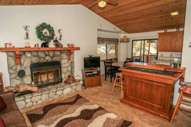 R & R Retreat - 1767 by Big Bear Vacations