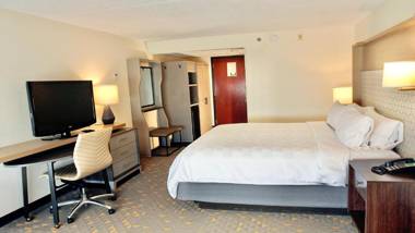 Holiday Inn Hotel & Suites Overland Park-Convention Center an IHG Hotel