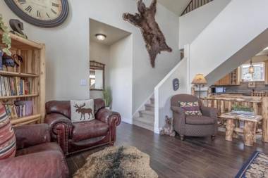 Yard is Kids Paradise! Beach Access! Tons of Space!