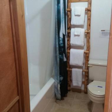 Wolf Den Log Cabin Motel and RV Park