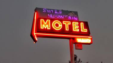 Swiss Mountain Motel