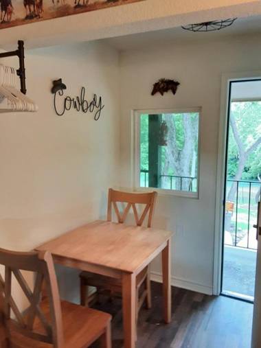 Horseshoe Riverside Lodge