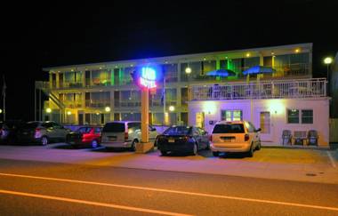 Lark Motel