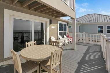 Stella Luna by Pristine Properties