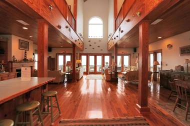 Hatchling Hideaway by Pristine Properties