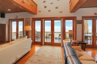 Hatchling Hideaway by Pristine Properties