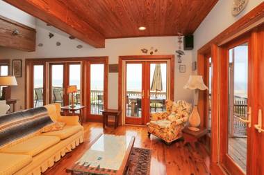 Hatchling Hideaway by Pristine Properties